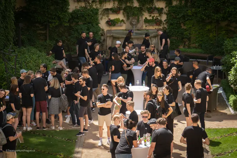 Team Building for Large Groups in Amsterdam (50–300 People)